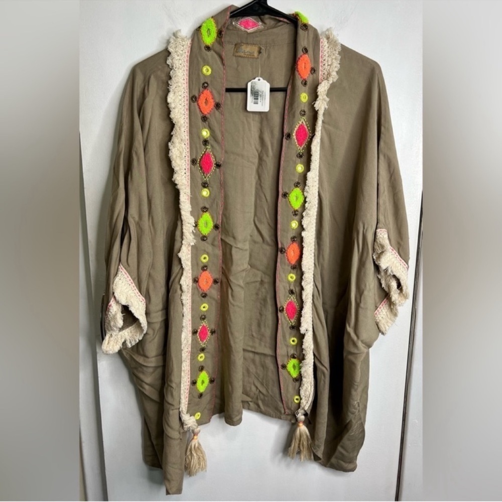 Skemo Fringe Boho Kimono NWT